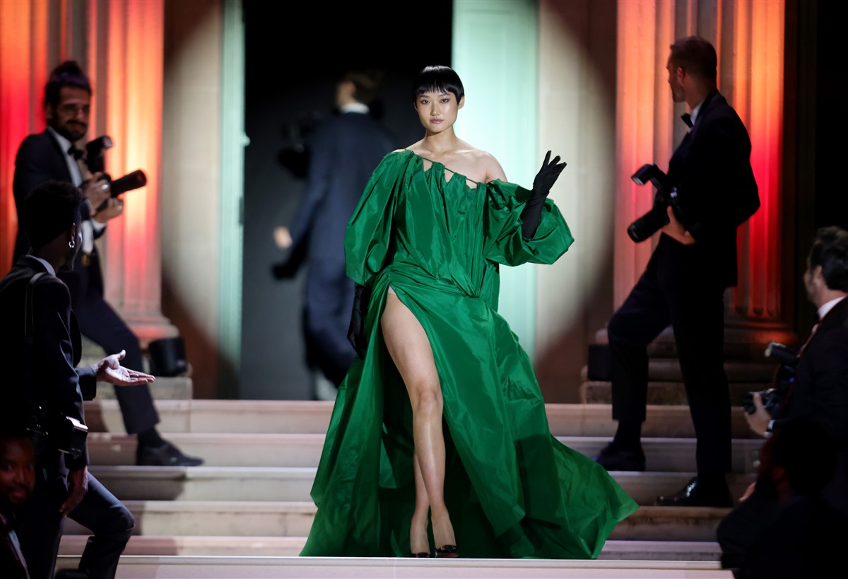 Ash Foo during Fashion show (Getty Images)