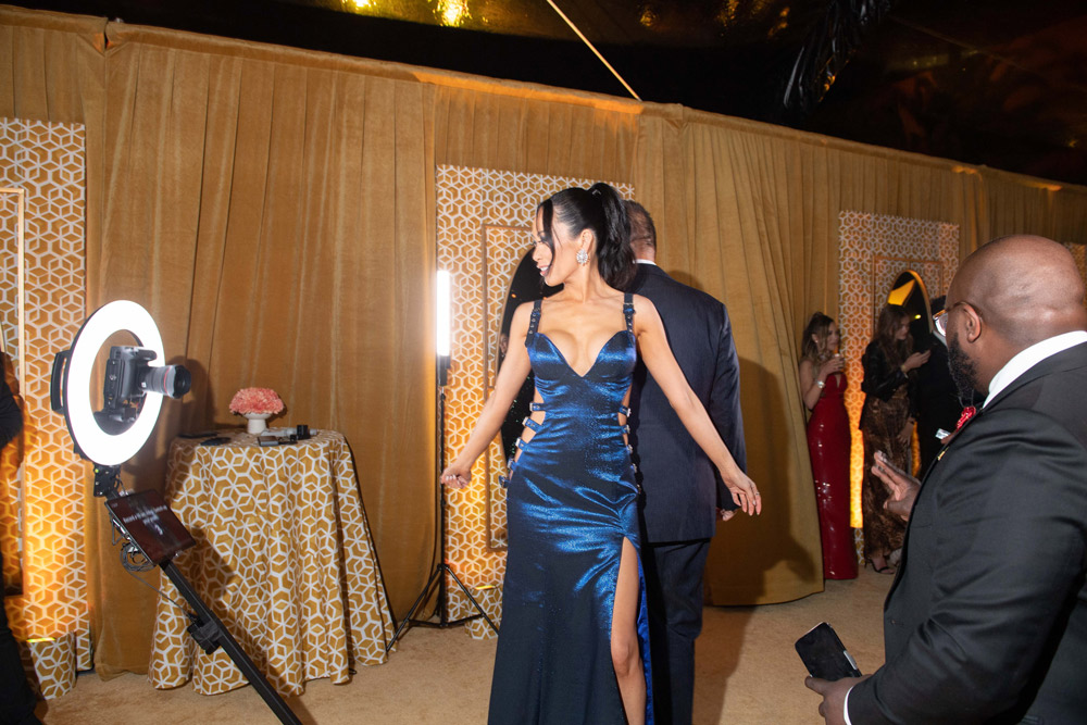 Christine and Gabriel Chiu enjoy a moment in the 360 camera at the amfAR Gala Los Angeles (photo: Ryan Emberley & Kennedy Pollard)