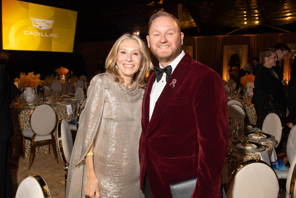 amfAR Trustee Cindy Rachofsky and amfAR CEO Kevin Robert Frost at the amfAR Gala Los Angeles (photo: Ryan Emberley & Kennedy Pollard)