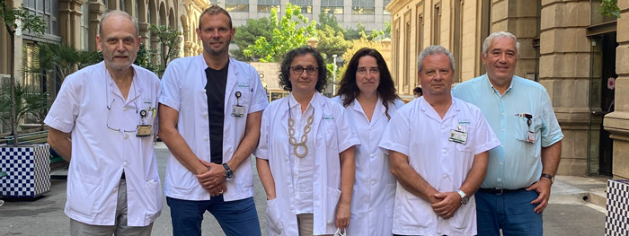 
The IDIBAPS research team: Josep M. Miró, Juan Ambrosioni, Sonsoles Sánchez-Palomino, Núria Climent, Josep Mallolas y José Alcamí. Dr. Climent presented at AIDS 2022 about the Barcelona patient, an example of post-treatment control.
