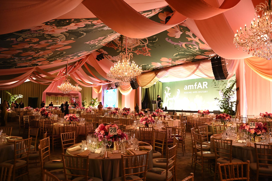 Inside the tent at amfAR Palm Beach