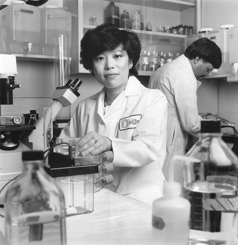 Dr. Mathilde Krim and Elizabeth Taylor testifying before Congress on AIDS research funding, 1986