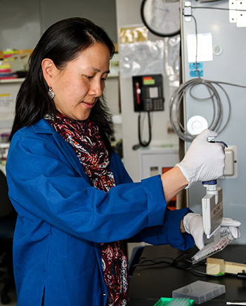 Dr. Nadia Roan