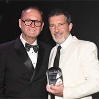 Thumbnail photo of actor Antonio Banderas quoted on amfAR's 2024 honorees page