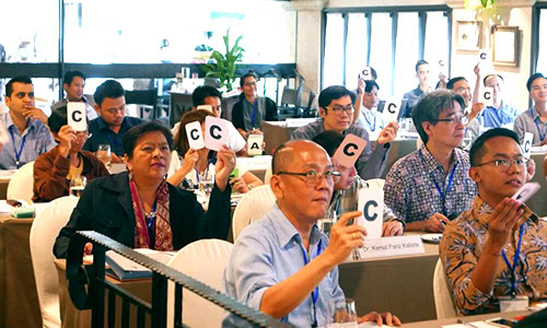 Physicians attending a TREAT Asia training on HIV and hepatitis C co-infection treatment