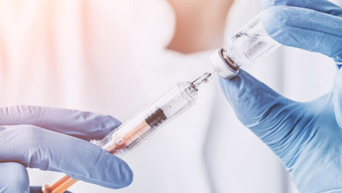 Doctor preparing a dose of Lenacapavir.