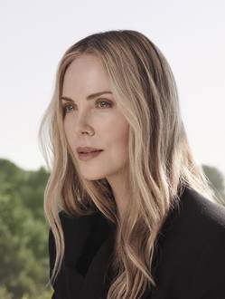 Charlize Theron, Award of Inspiration recipient