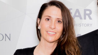 Laura-Owens-(and-hubby-Sohrab-Mohebbi)--by-Kevin-Tachman-SEO